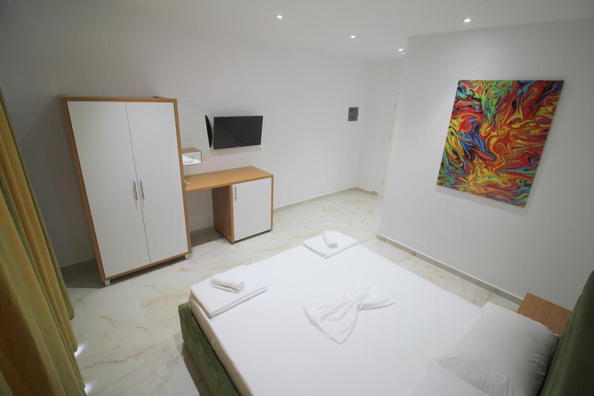 Moonshine Hotel كساميل المظهر الخارجي الصورة