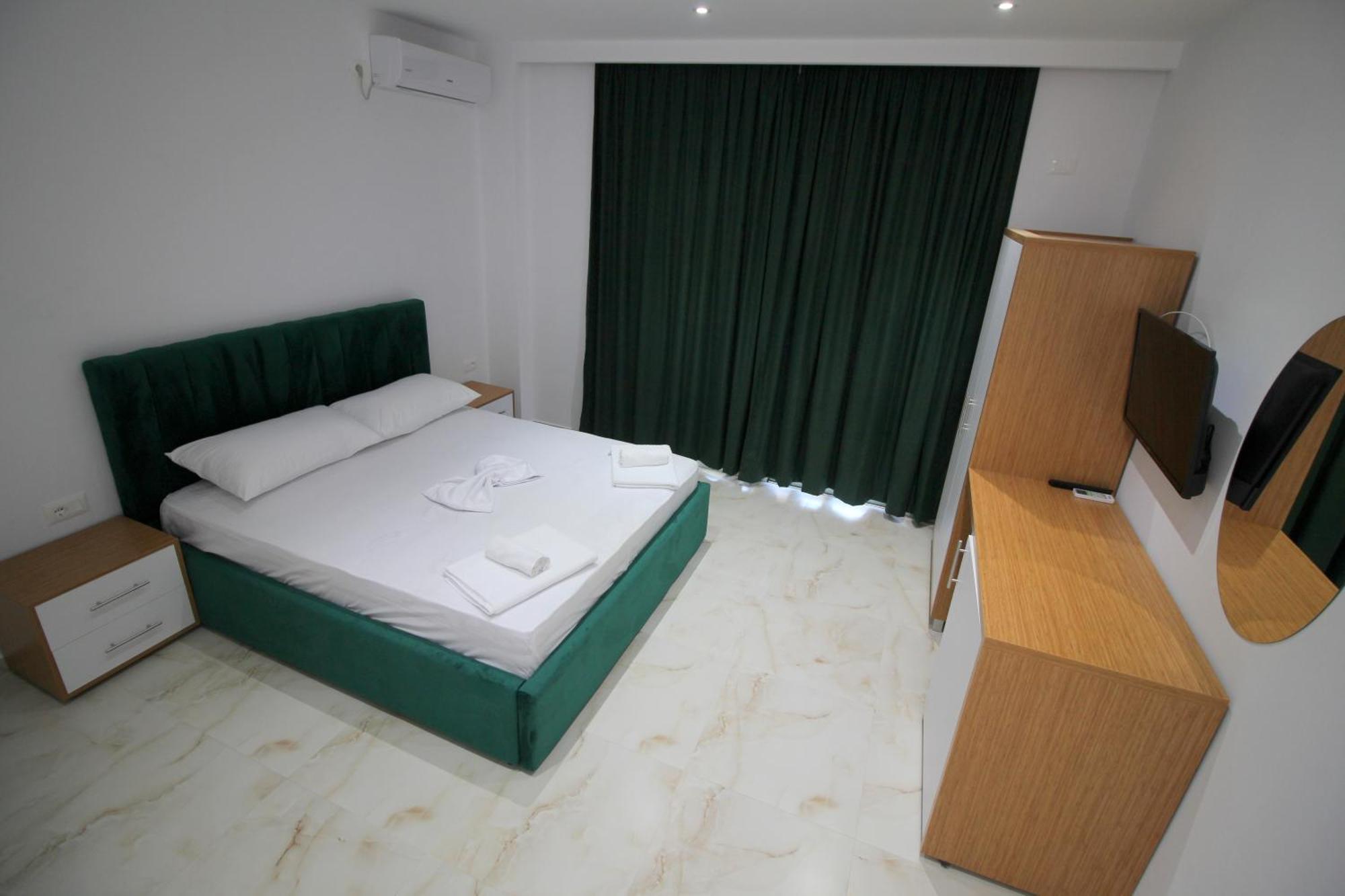 Moonshine Hotel كساميل المظهر الخارجي الصورة