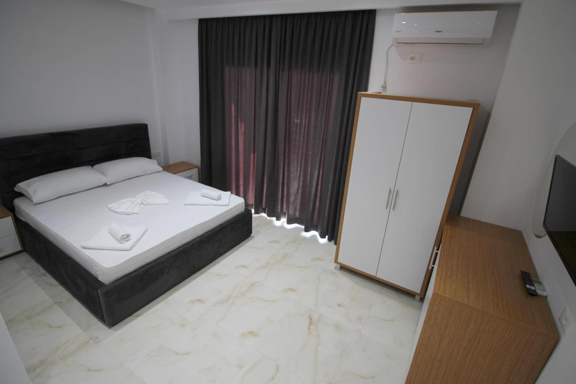 Moonshine Hotel كساميل المظهر الخارجي الصورة