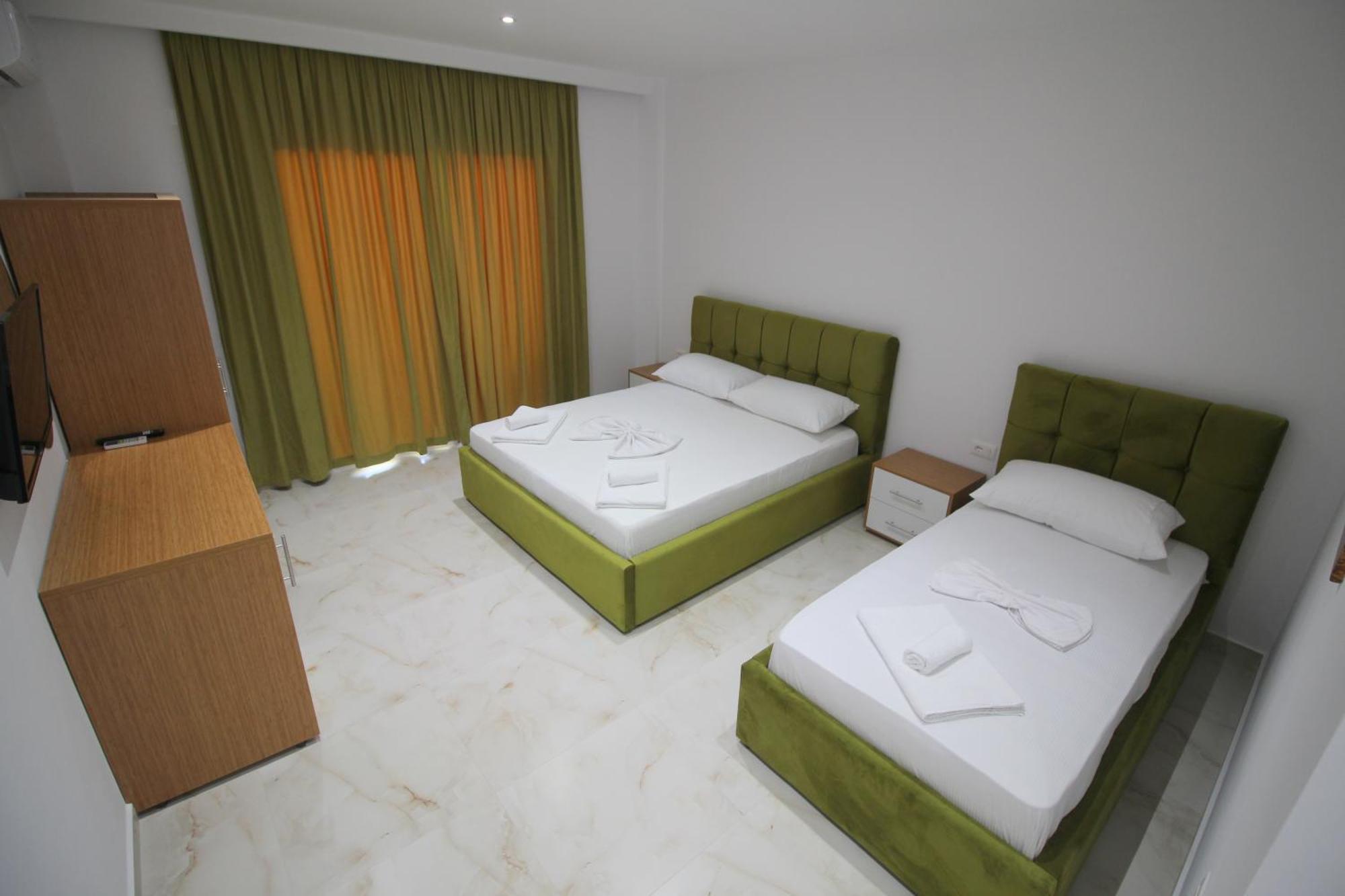Moonshine Hotel كساميل المظهر الخارجي الصورة
