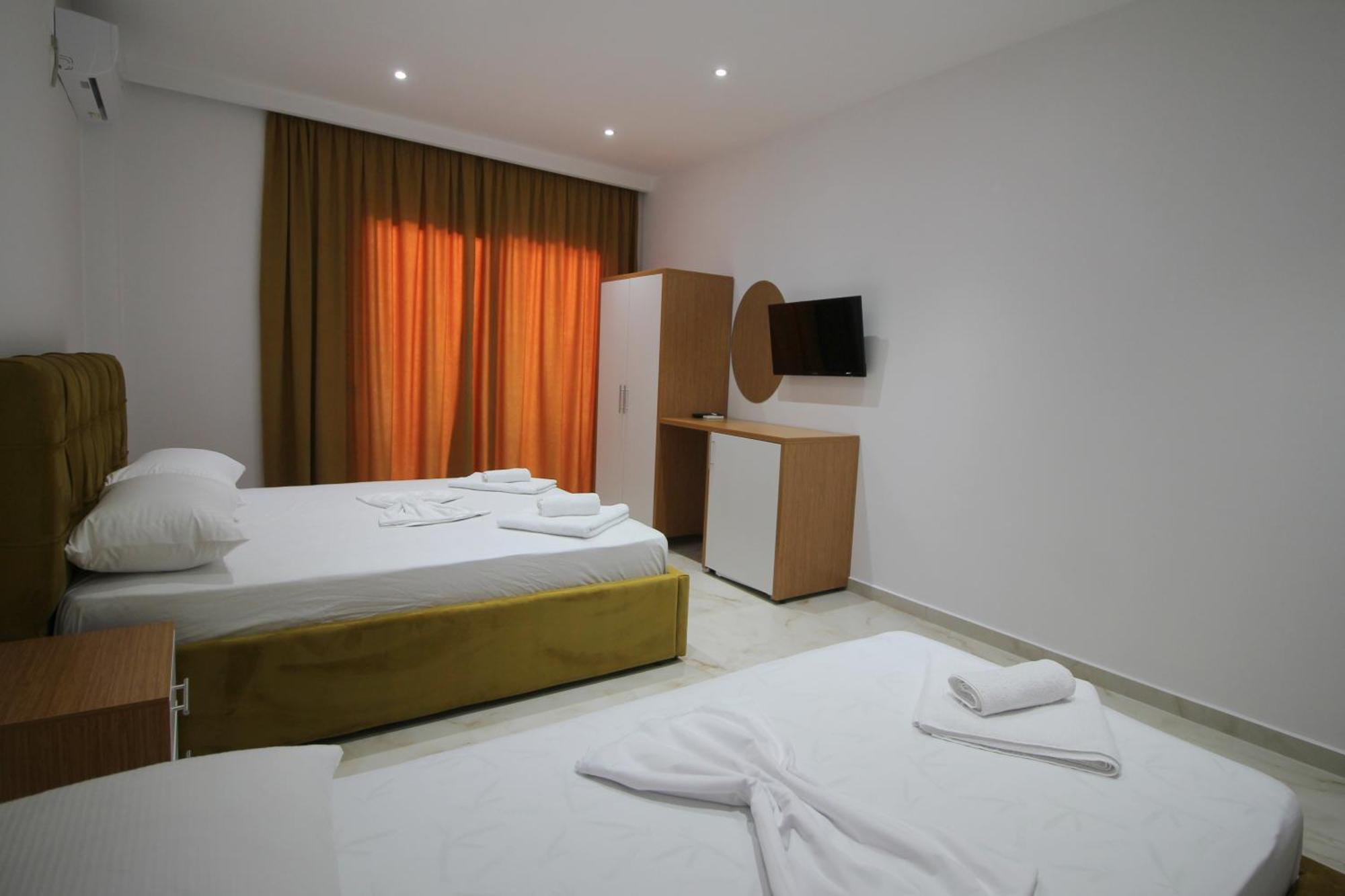 Moonshine Hotel كساميل المظهر الخارجي الصورة