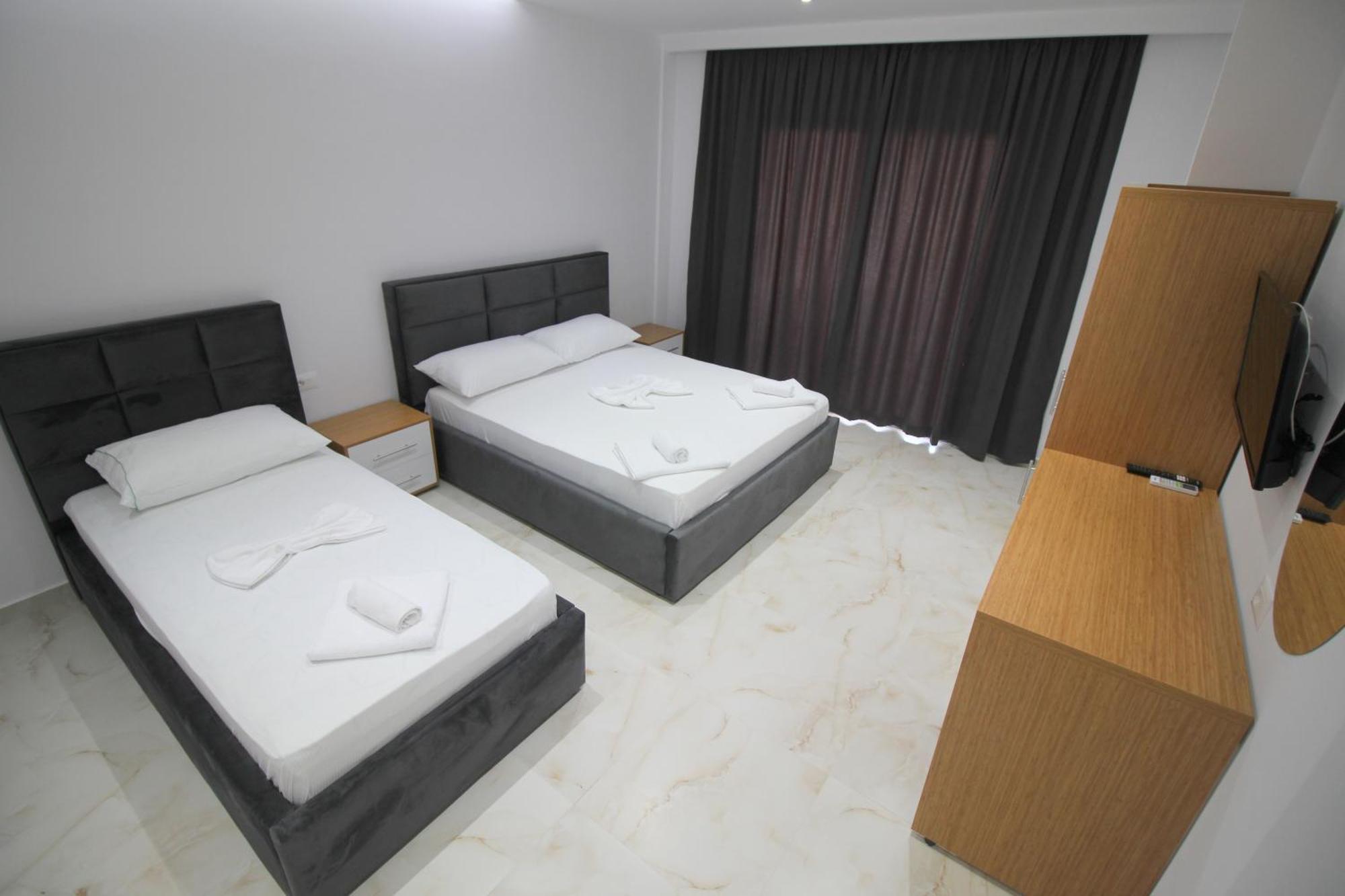 Moonshine Hotel كساميل المظهر الخارجي الصورة