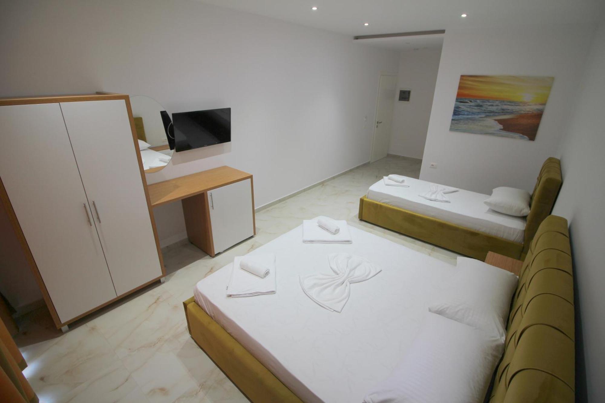 Moonshine Hotel كساميل المظهر الخارجي الصورة