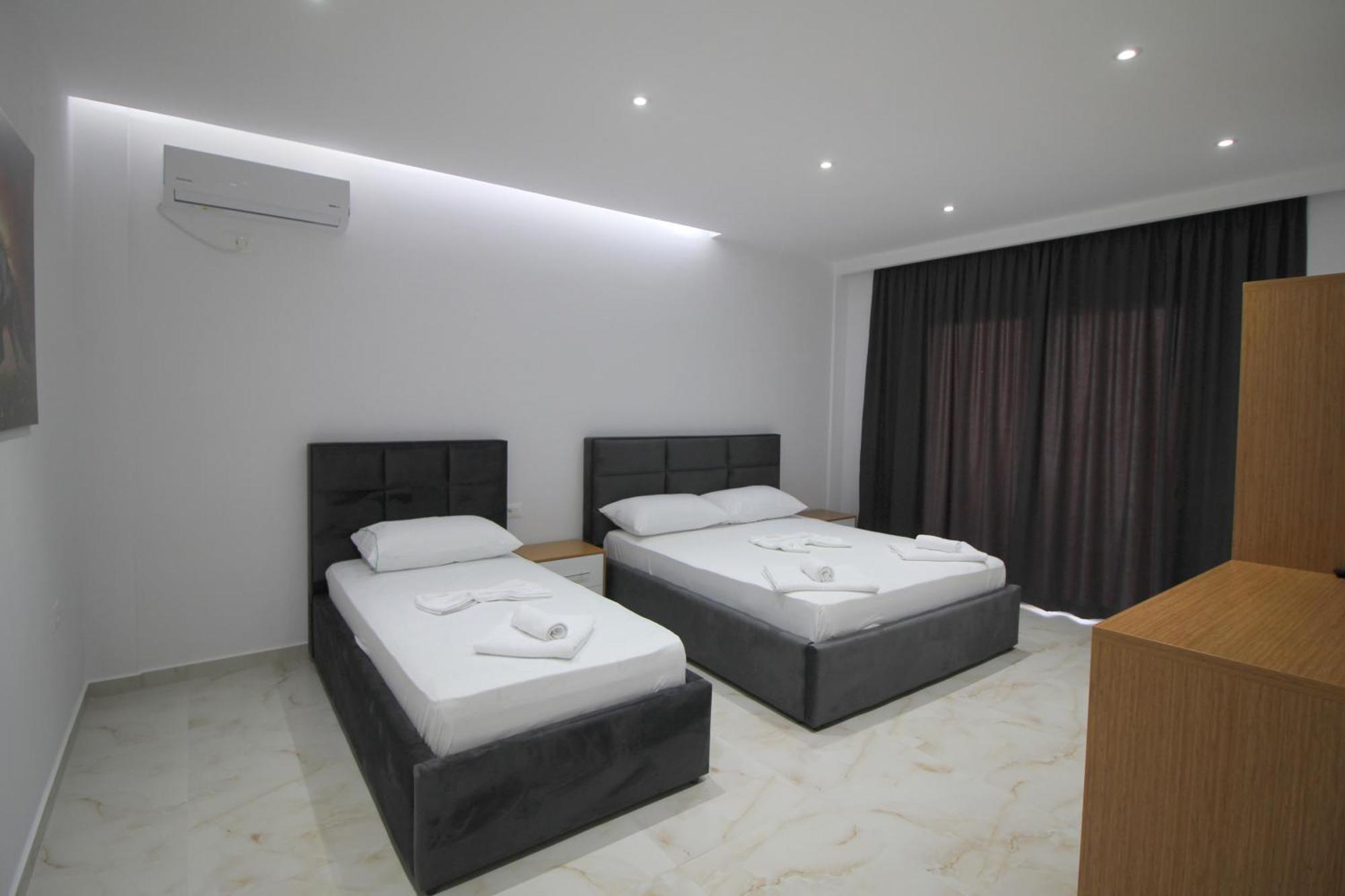 Moonshine Hotel كساميل المظهر الخارجي الصورة